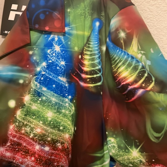 NWT Hawalili short sleeve button down colorful Christmas/Holiday shirt, size 2XL - Picture 5 of 14